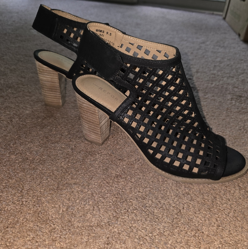 Report Black and Tan Heels